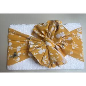 Bee-you-tiful Small Messy Bow Stretchy Infant 16” Headband